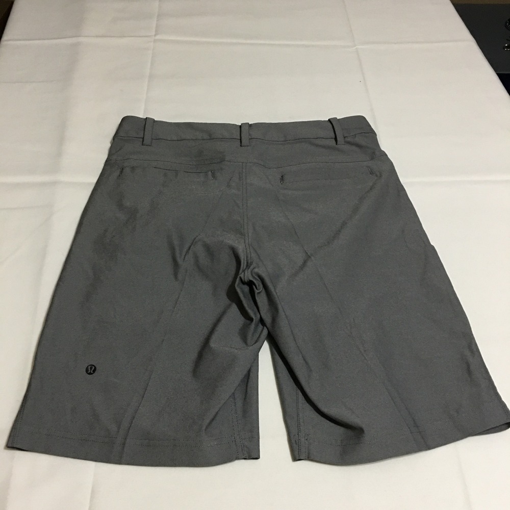 Lululemon Mens Shorts Size 32 Gray Athletic Golf Casual